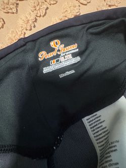 Women’s pearl izumi padded cycling shorts