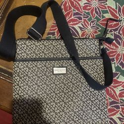 Tommy Hilfigure Cross Body Bag