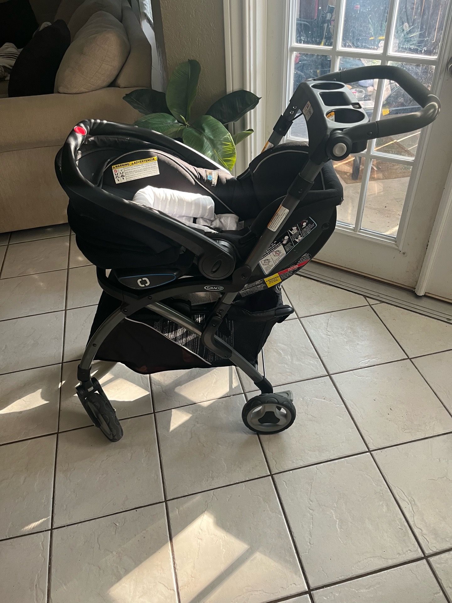 Graco Travel System Stroller And Infant Car Seat