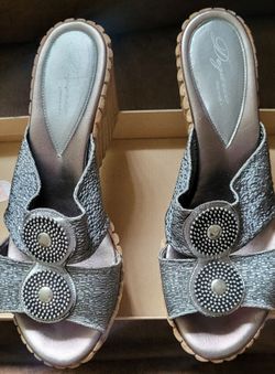 Deportivo Silver Wedge Slide Sandals