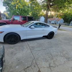 2017 Ford Mustang