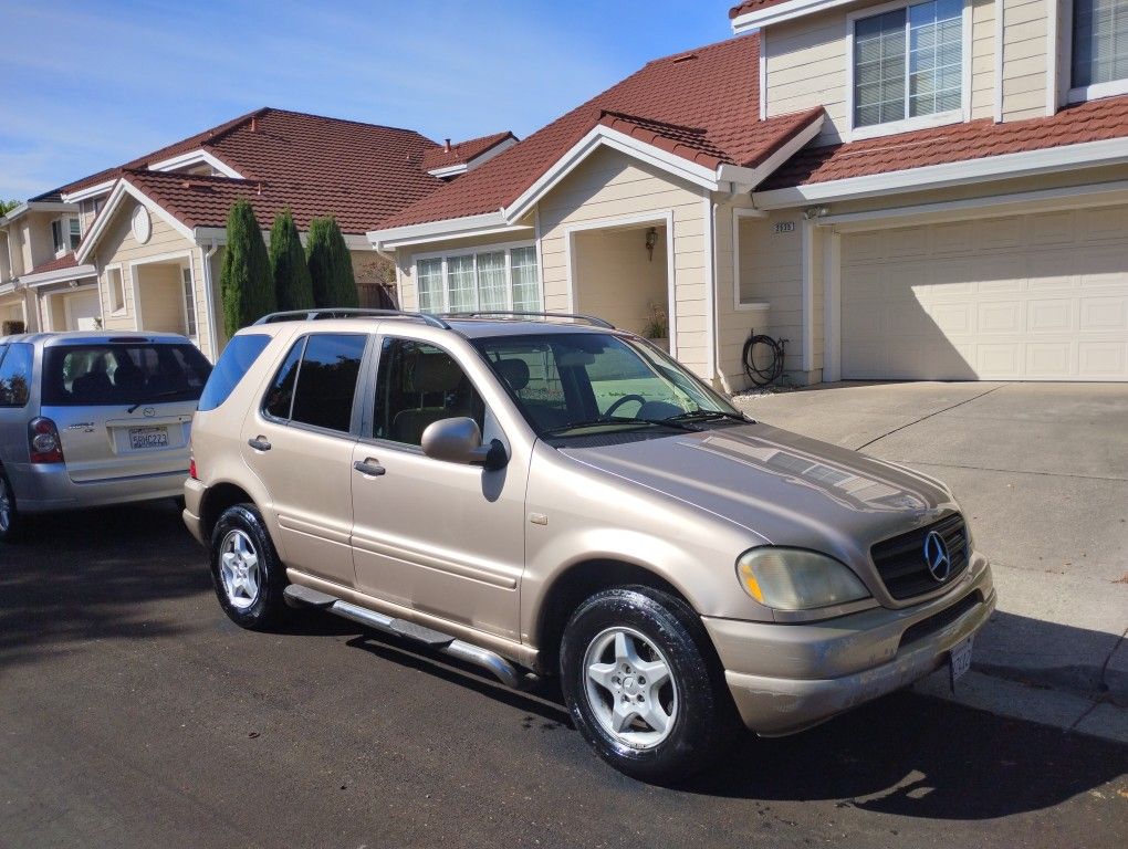 1999 Mercedes-Benz M-Class