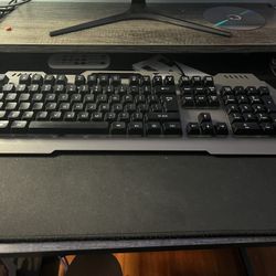 Gaming Keyboard For A Gaming Mouse.