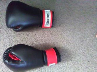 Boxing gloves
