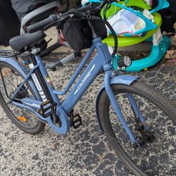 Women's Electric Bike Brand New In Box