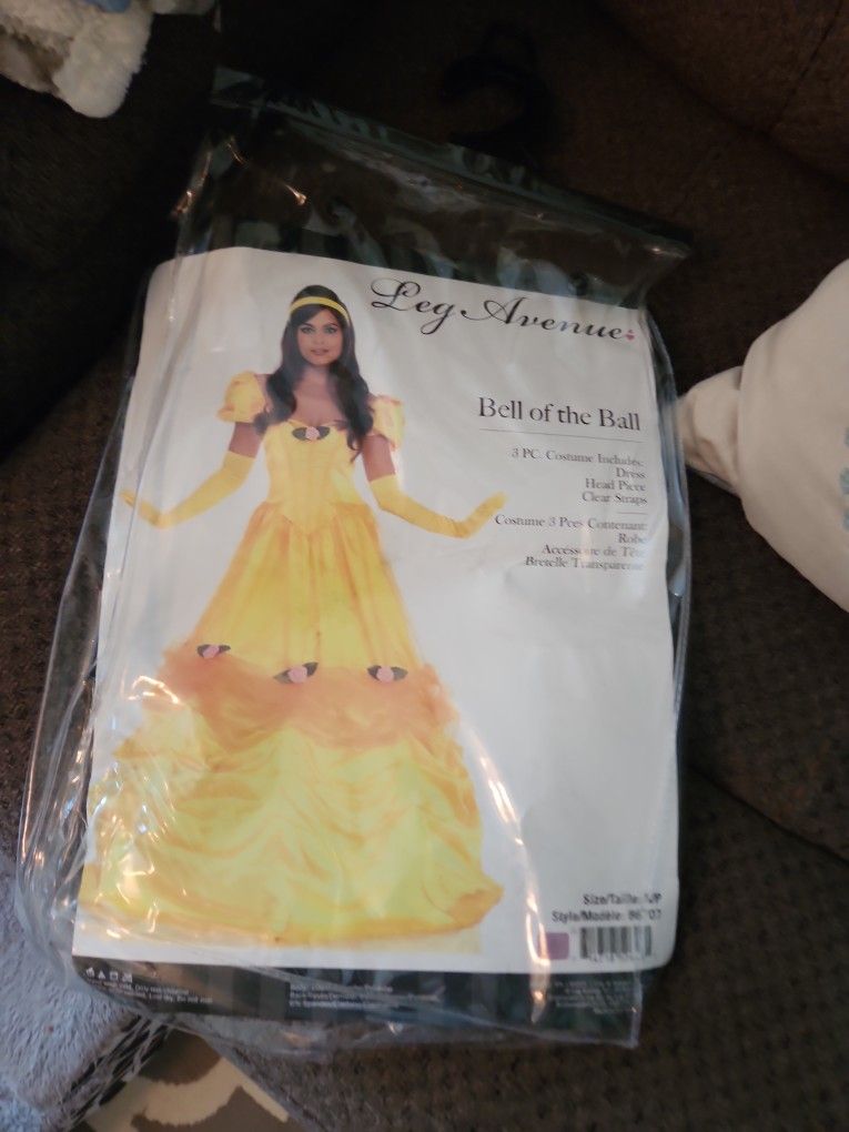 Costum Bell Of The Ball Has Yellow Head Band