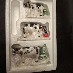 The Original Snow Village A Herd Of Holiday Heifers