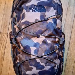 The North Face Jester Everyday Laptop Backpack, Utility Brown Camo Texture Print/New Taupe Green, One Size, BRAND NEW NO TAGS
