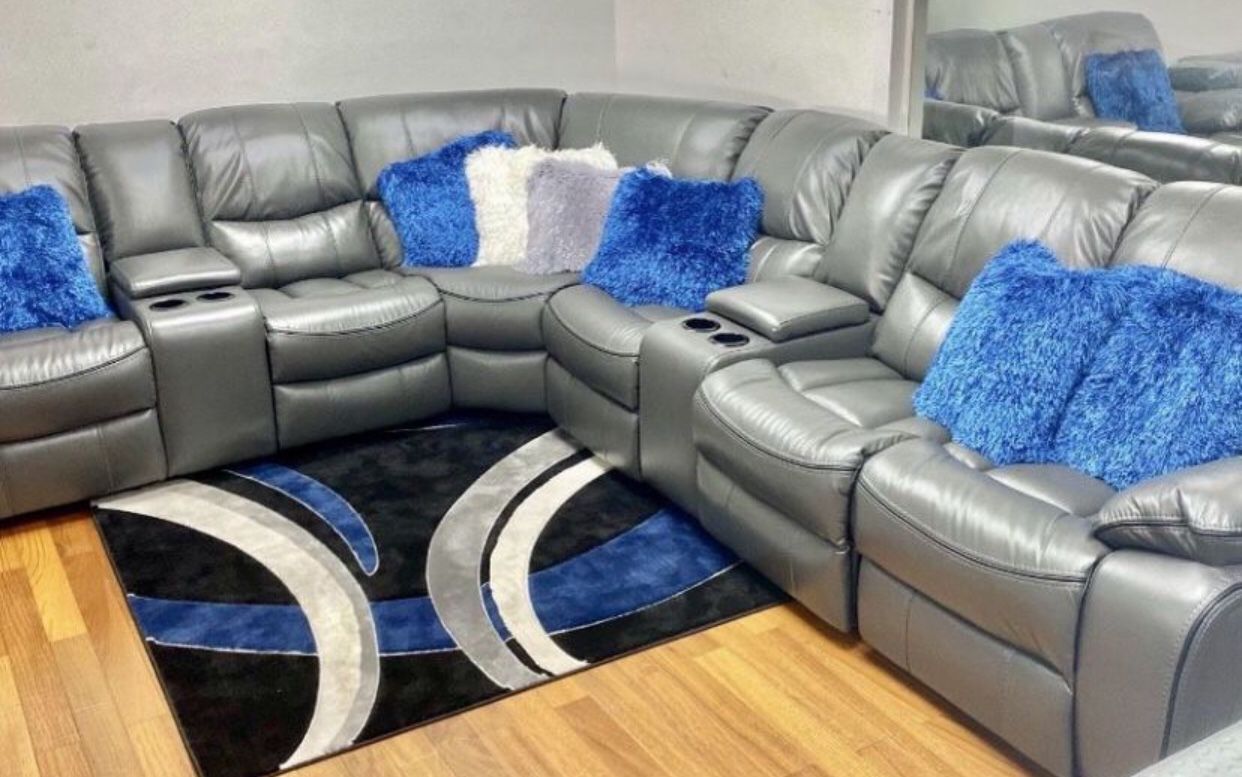 HUGE BROWN OR GRAY SECTIONAL WITH 3 RECLINERS. SAME DAY DELIVERY AND