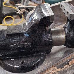 Wilton Bench Vise