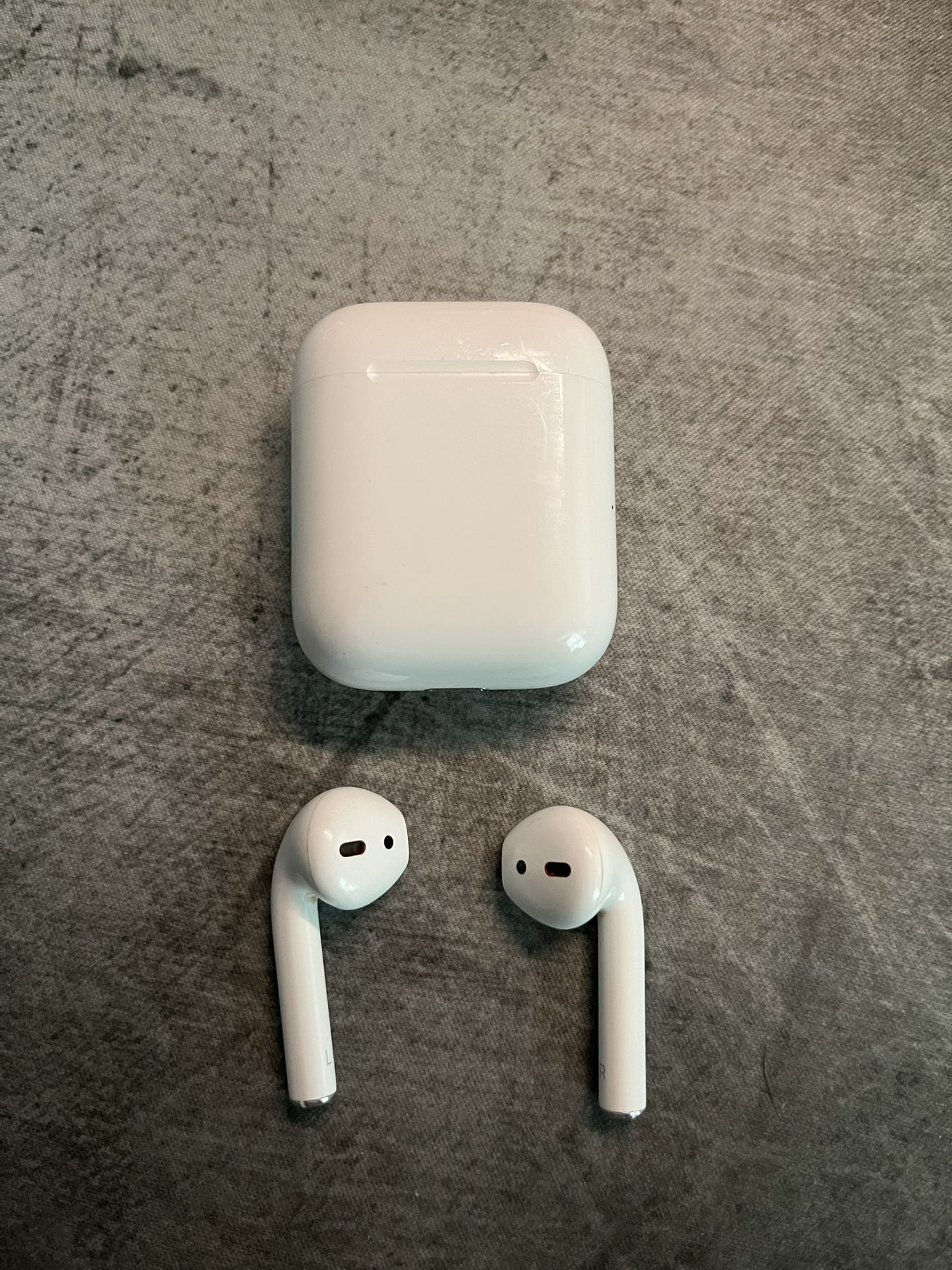 AirPods