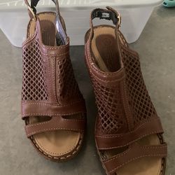 Sandals  wedge   Size. 7