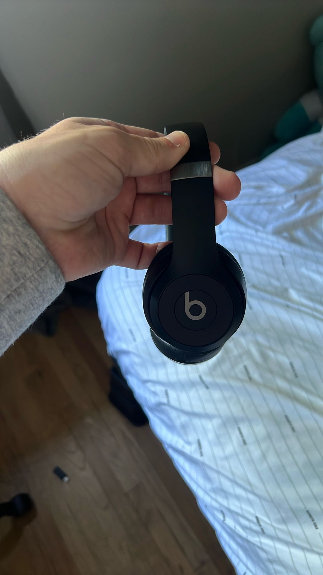 Beats Solo 4
