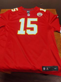Patrick Mahomes on field Authentic Jersey