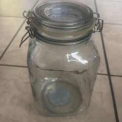 Glass jar