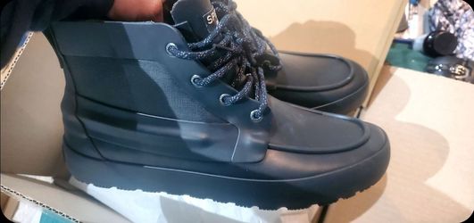 SPERRY shoes men's SIZE 9.5 - It's not steel toe. It's more for the rain. (rubber boots)