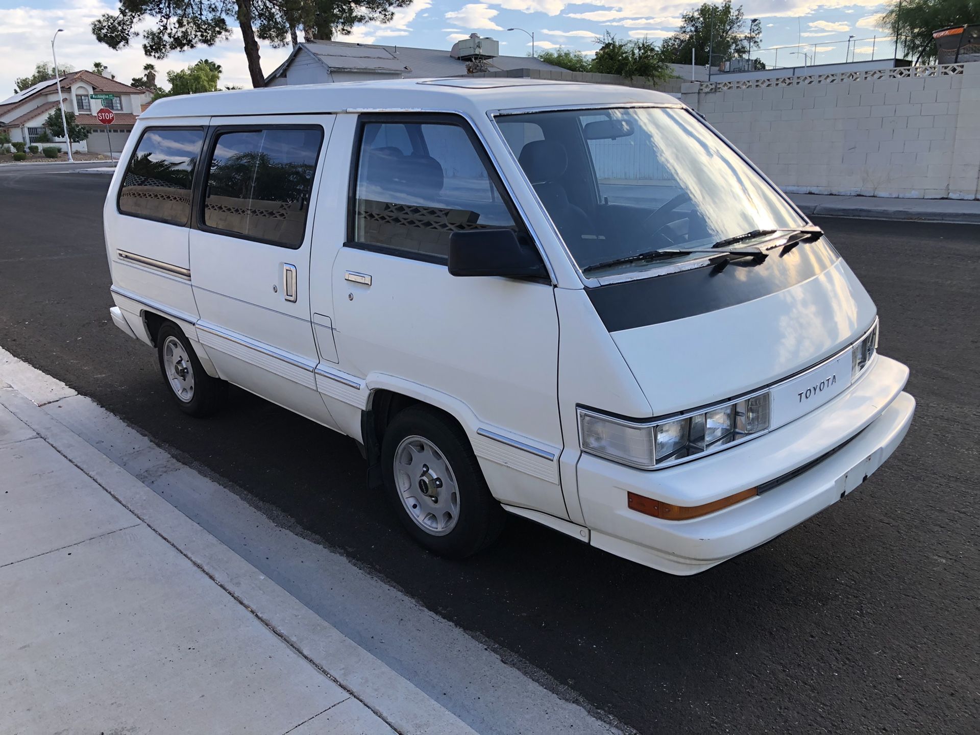 1989 Toyota Van