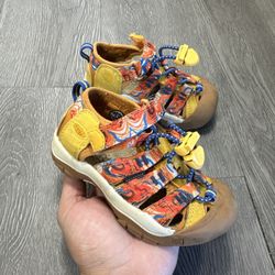 KEEN Newport H2 Afro Toddler Closed Toe Water Sandals Unisex Size 8 Yellow