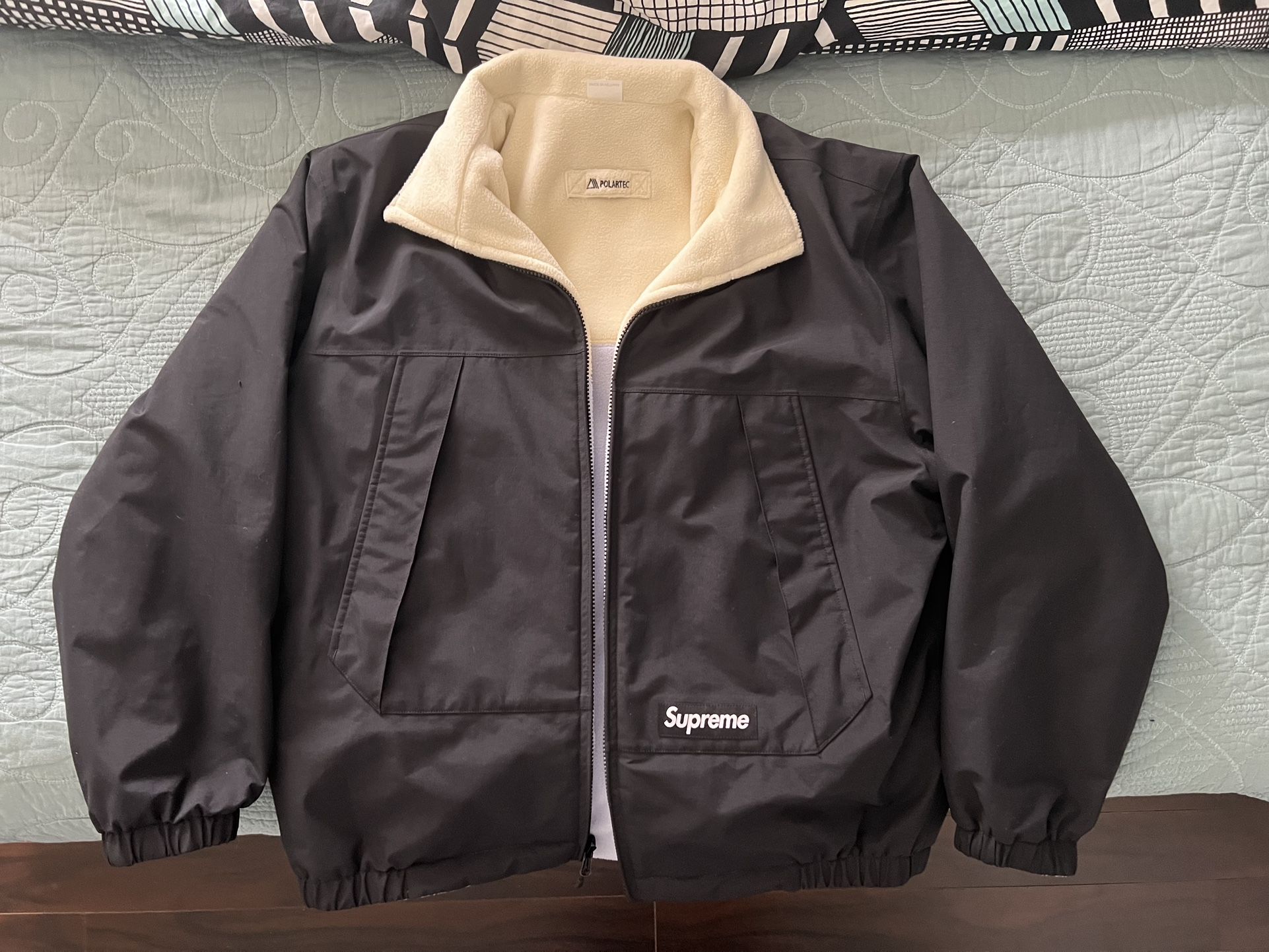 Supreme GORE-TEX Reversible Polartec Lined Jacket