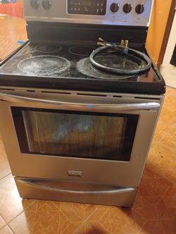 Frigidaire Oven (Please Read )