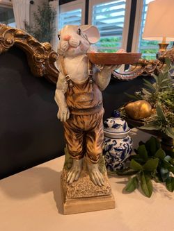 Beautiful bunny statue