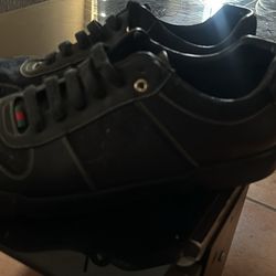 Gucci Low Black Signature Monogram Leather Sneakers (Style Code: 162961