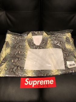 Supreme The North Face TNF snakeskin green