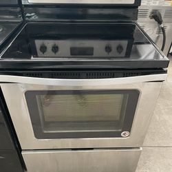 Whirlpool Stainless Ceramic Range 