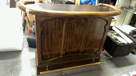 Vintage Drexel Heritage Curved Home Bar / Dry Bar Server