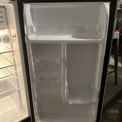 magic chef mini fridge 