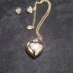 Hart Locket With Earrings New Never Worn