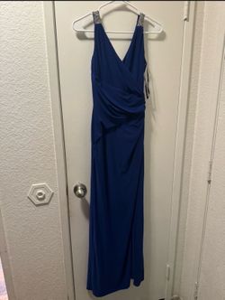 Ralph Lauren Evening  Royal Blue Lace Stretch Gown Size 2 V Neck Sleeveless