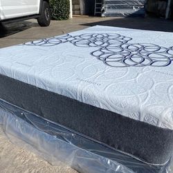 Full Bamboo Cool Gel Memory Foam!•••