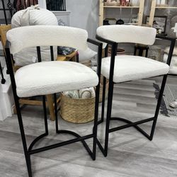 Beautiful Set Of Barstools 🤍