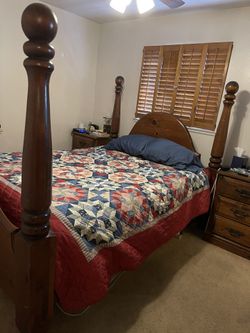 Queen Bed Four Poster Bed Frame With 2 Matching Dressers