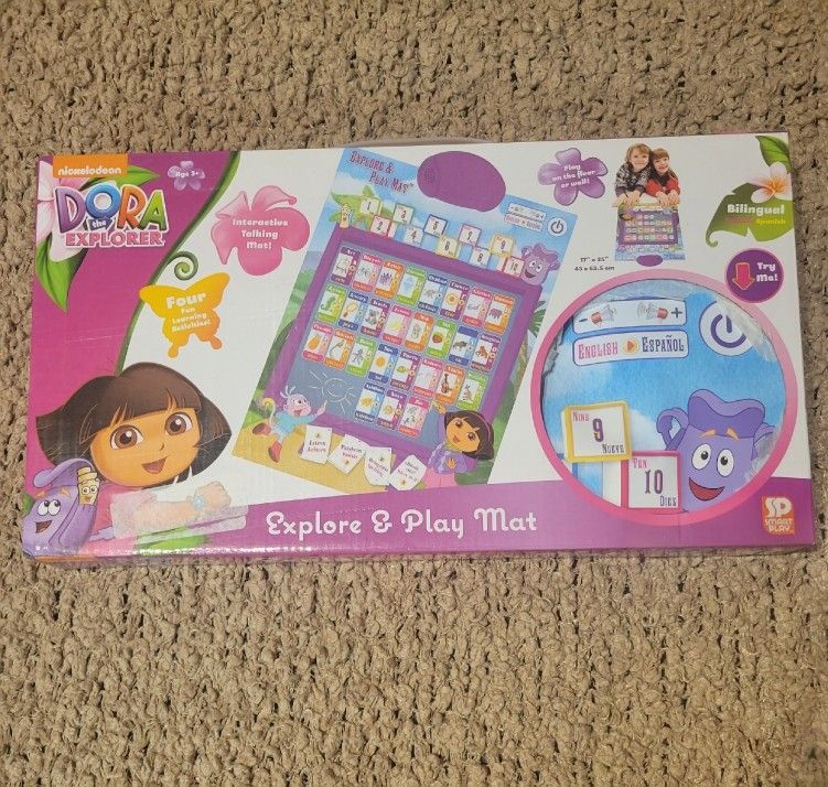 NWT KIDS GIRLS NICKELODEON DORA EXPLORE & PLAY MAT AGES 3+