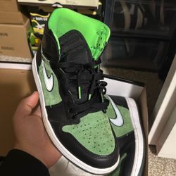Zen Zoom Green AJ1 