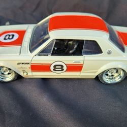  JDM Tuners 1971 Nissan Skyline GT-R (KPGC10) Jada Toys METAL Tan/Red 1:24