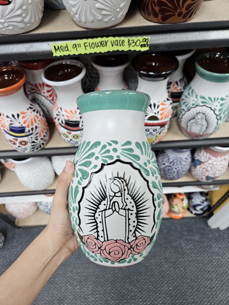 Virgencita Flower Vase💚🌹 NOW $35‼️