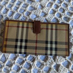 Authentic Certified Burberry wallet 