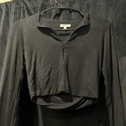 Médium Shirt Size Medium 