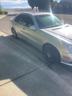 2006 .. E-350 Mercedes Benz