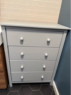 Create chest 4 drawer 30” solid wood dresser