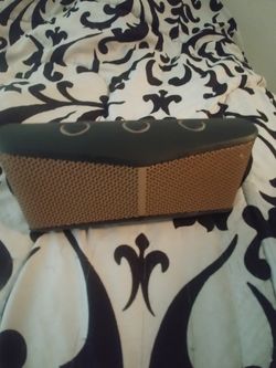Logitech x300 Mobile Wireless speaker