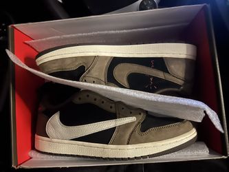 Travis Scott Size 10  Men