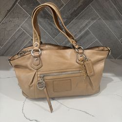 Coach Leather Scatchel Handbag (Contact only if you are interested, pick up is in the Lower East Side Manhattan)