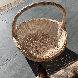 WOODEN BASKET