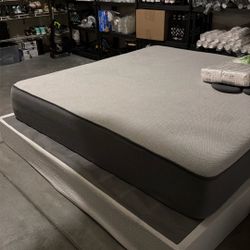 King Size Casper Mattress + Bed Frame
