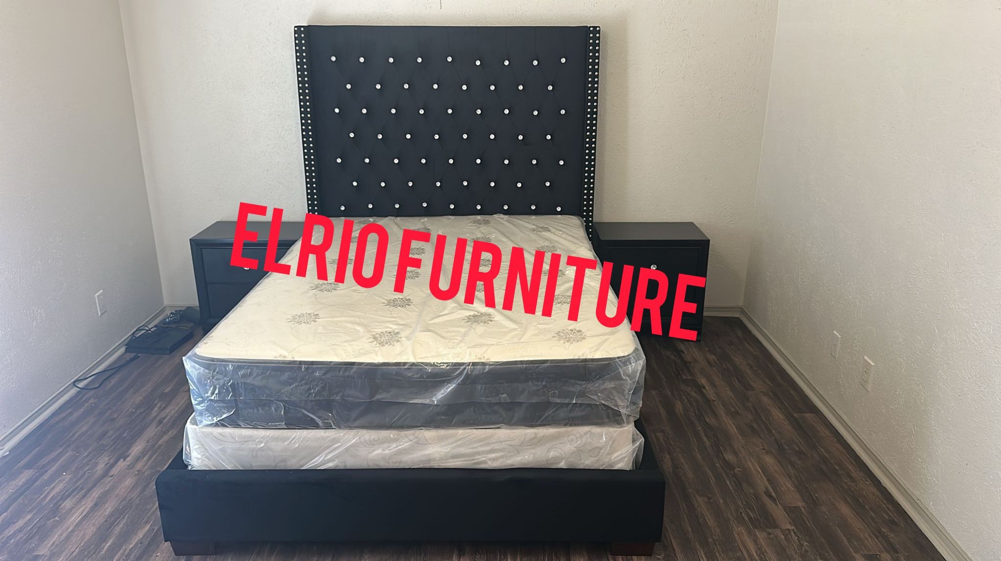 Furniture, queen bed