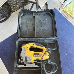 Dewalt cable jigsaw and case